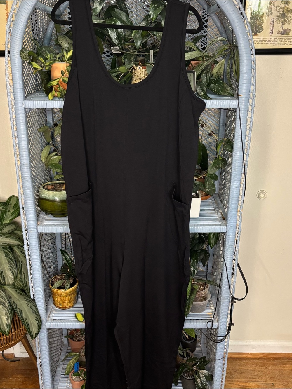 Black Sleeveless Pocket Dress